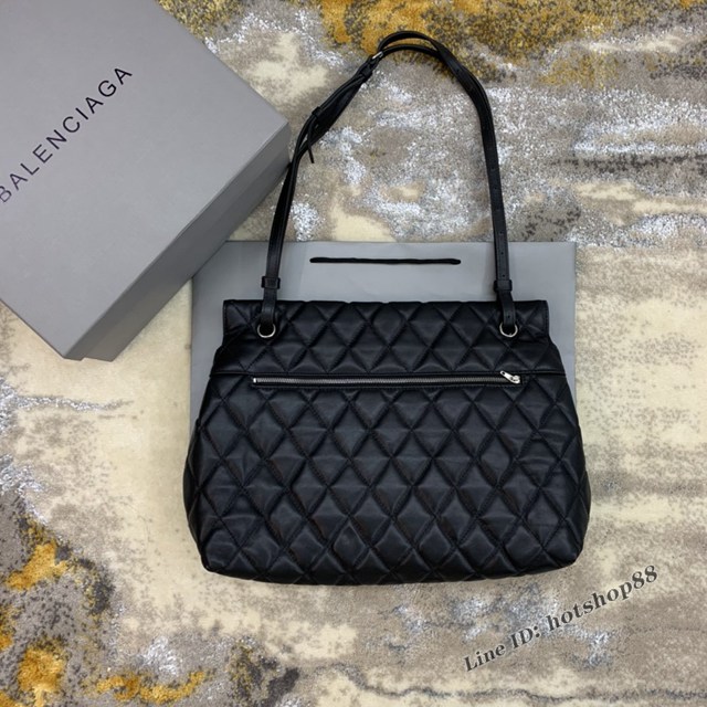 Balenciaga專櫃爆款肩背包 巴黎世家限量款B字五金嘜搭配繡菱格小羊皮女包 fyj1151